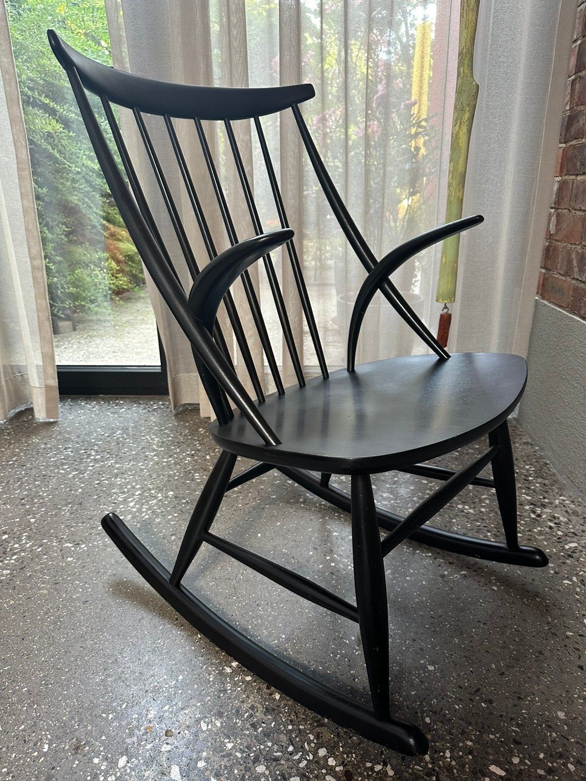Schommelstoel scandinavisch design, Ophalen, Scandinavisch design, Zwart, Zo goed als nieuw