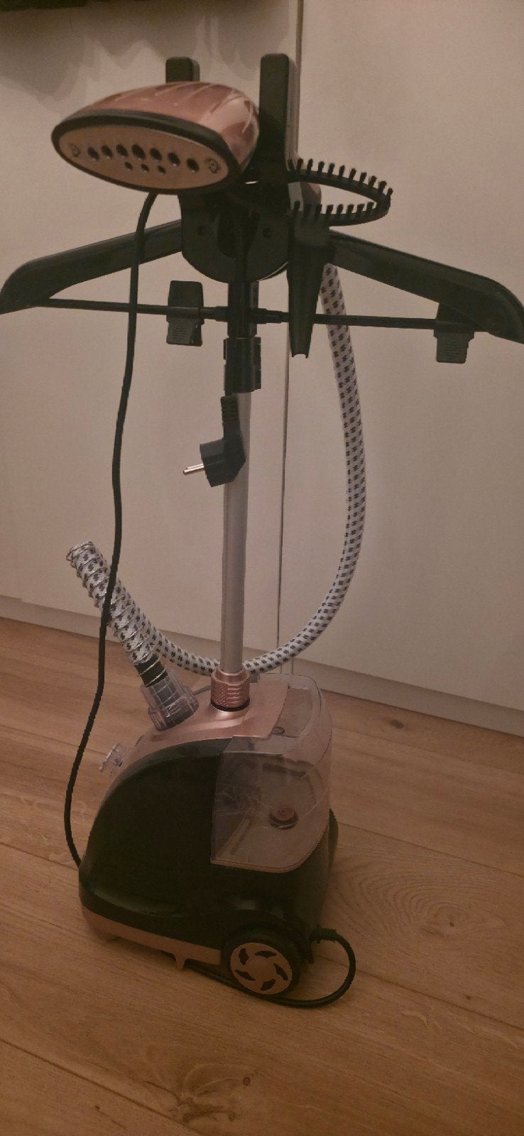 kledingstomer, Elektronische apparatuur, Stoomapparaten, Ophalen, Zo goed als nieuw, Kledingstomer