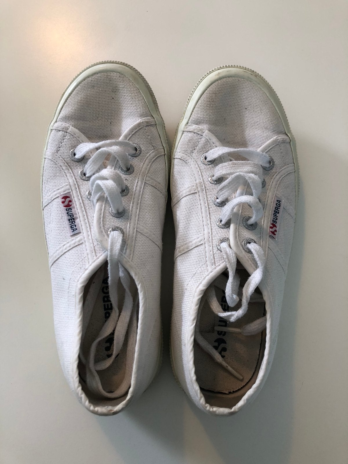 Gratis sneakers Superga maat 37, Ophalen, Wit, Sneakers, Gedragen