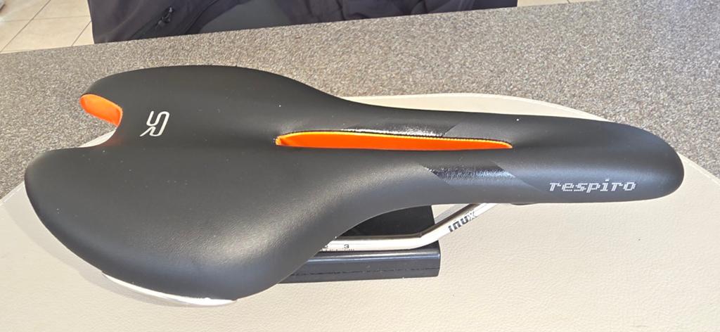 selle selle Royal Respiro Race neuve, Vélos & Vélomoteurs, Neuf, Autres matériaux, Selle royal, Enlèvement ou Envoi