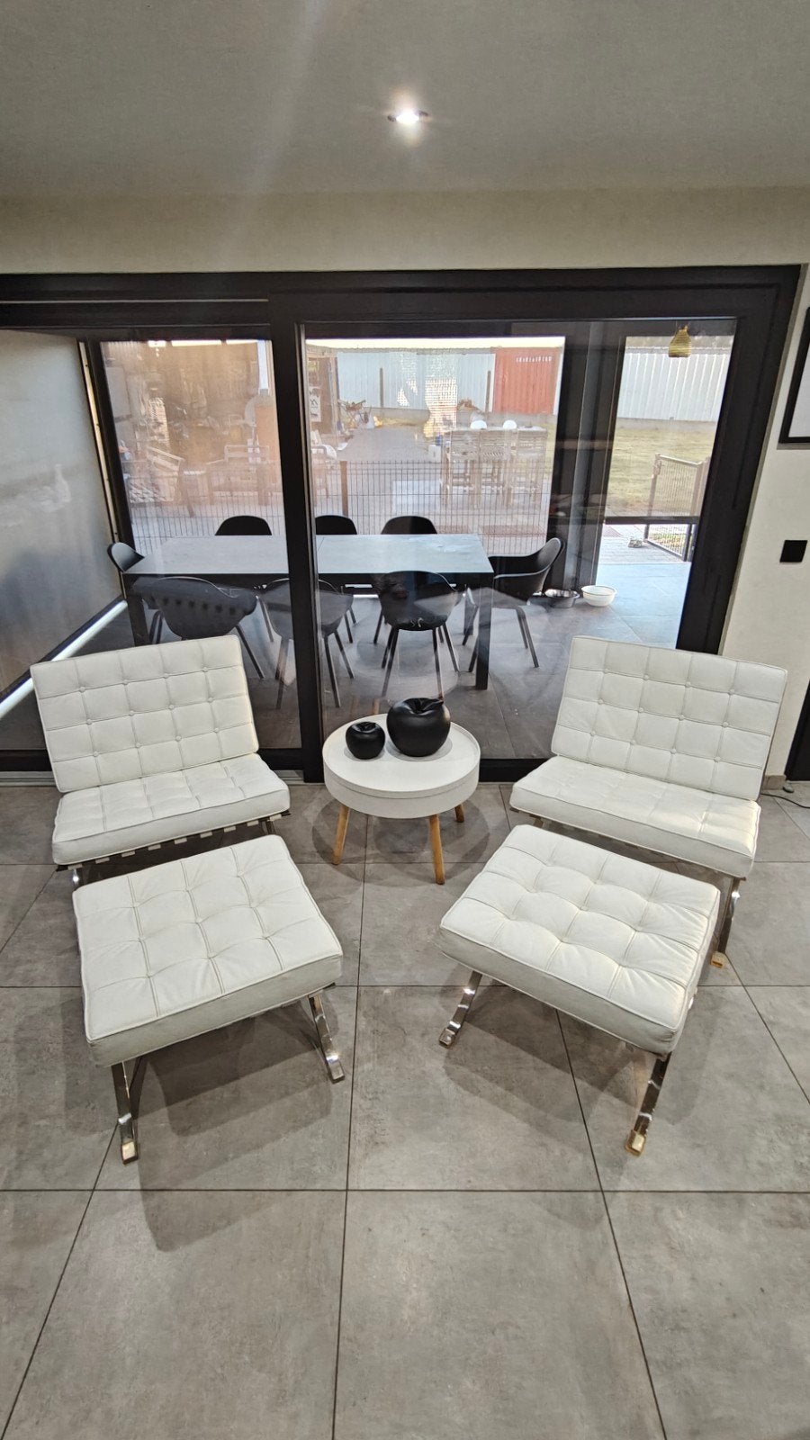 2 Barcelona Chairs + 2 hockers | Echt leder Desgin-Topstaat, Huis en Inrichting, Eenpersoons, Design, Ophalen of Verzenden, Zo goed als nieuw