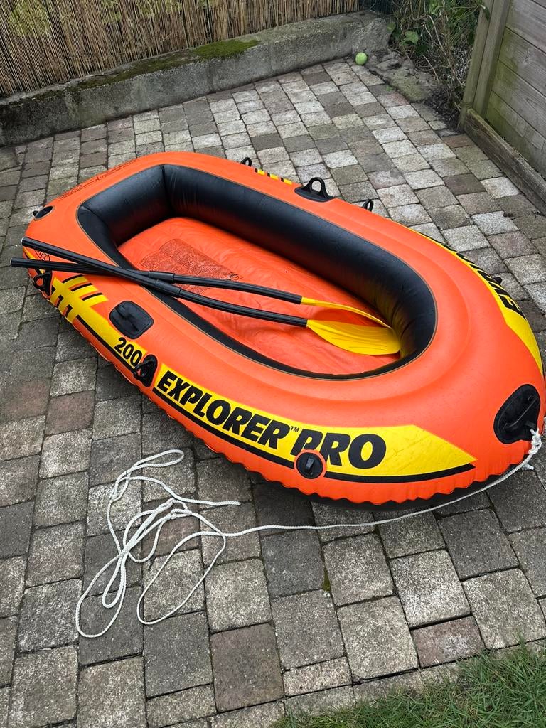 Intex explorer opblaasboot + peddels, Watersport en Boten, Kano's, Ophalen, Opblaasbaar, Overige typen, Twee personen