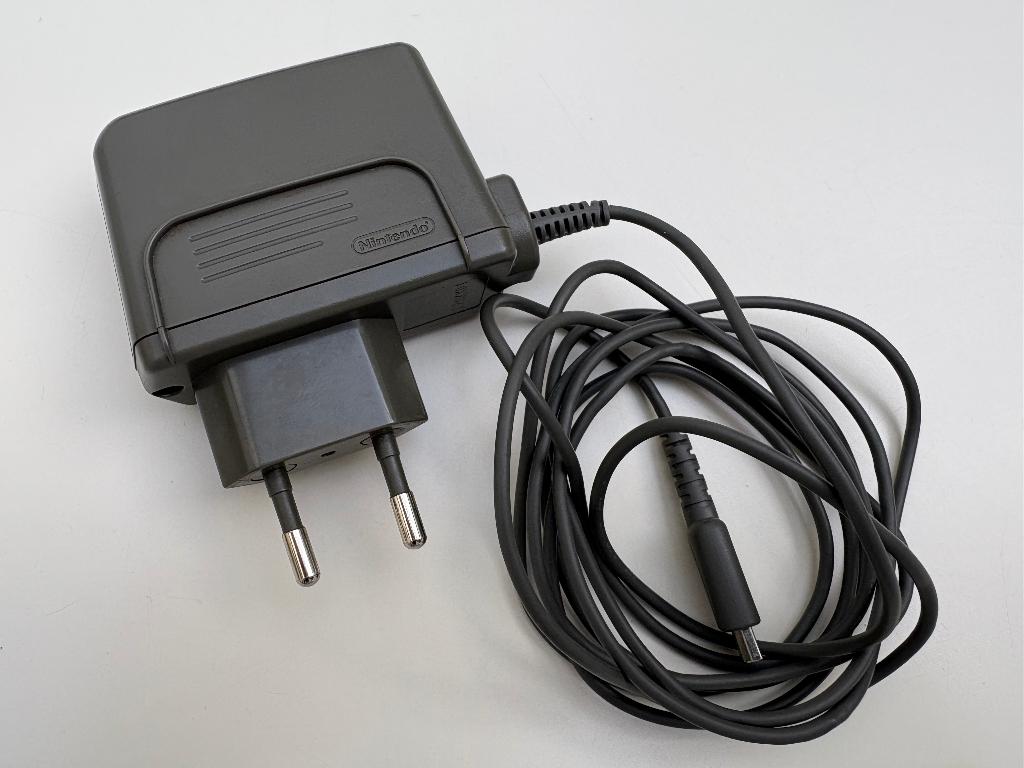 VOEDING - OPLADER NINTENDO DS XL 3DS, Games en Spelcomputers, Ophalen of Verzenden, Gebruikt, 3DS, Accu of Oplader