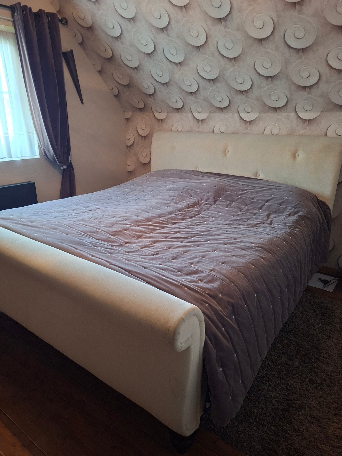 Chesterfield 2pers bed met verstelbaar lattenbodems  een ele, Ophalen
