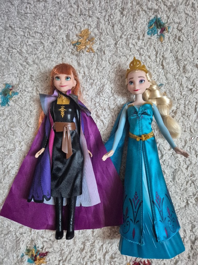 Frozen Elsa & Anna barbies als nieuw, Ophalen, Zo goed als nieuw, Barbie