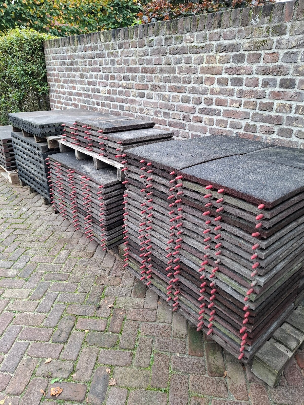 ✅️ Rubberen tegels 50x50x4,5 cm Stalmatten Speeltoestellen, Tuin en Terras, Ophalen