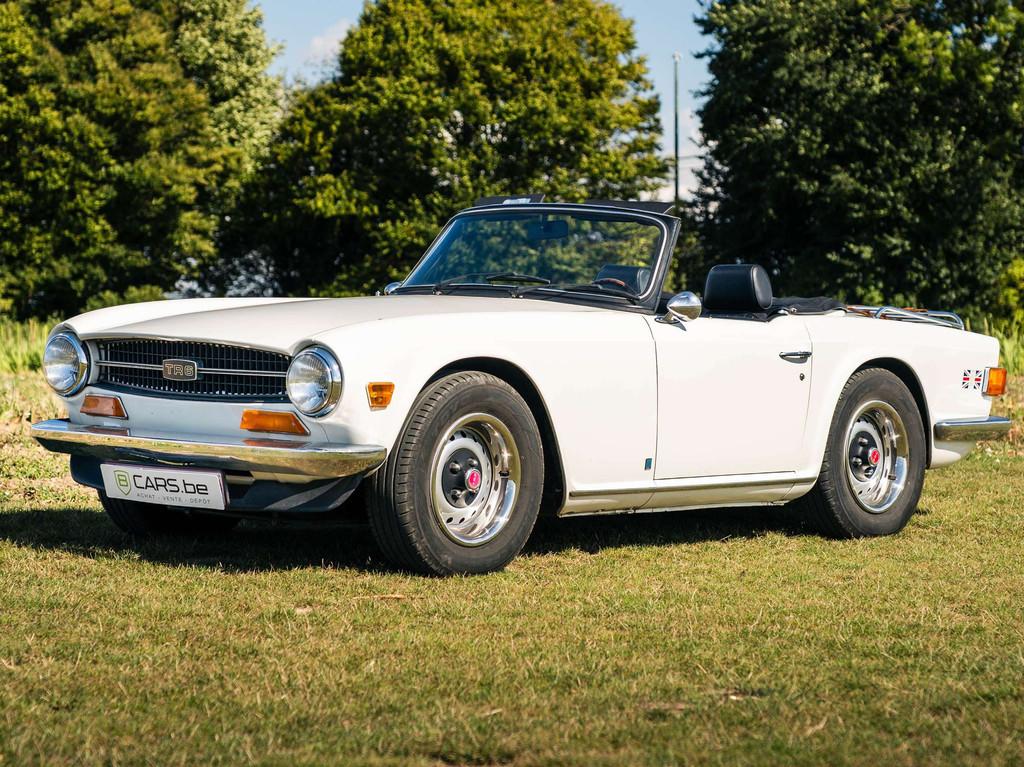 Triumph TR6 Carburator SU - 125 CV - renovated (bj 1973), Auto's, Oldtimers, 2500 cc, 105 pk, Zwart, Cabriolet