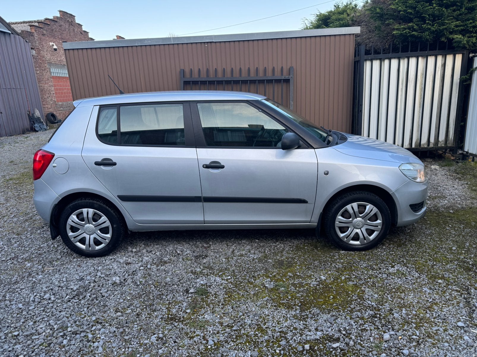 SKODA FABIA 1.2 ESSNCE ETAT IMPECCABLE 0497942794, Auto's, Euro 5, 5 deurs, Particulier, Fabia
