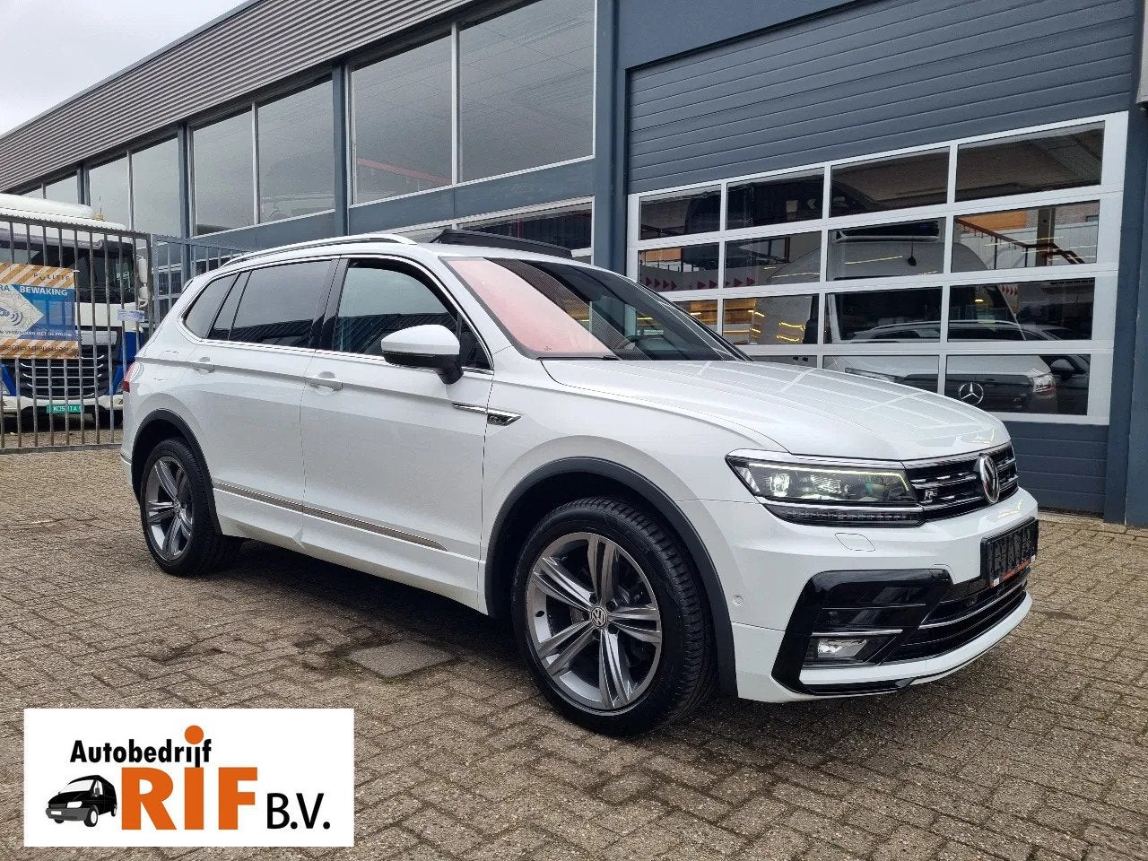 Volkswagen Tiguan Allspace R-Line 7 Zits 2.0 benzine 4Motion, Automaat, Dealer onderhouden, Gebruikt, 4 cilinders