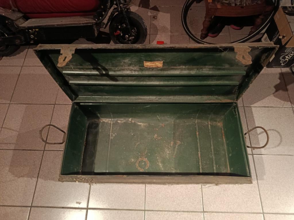 Boîte à munitions belge, Enlèvement