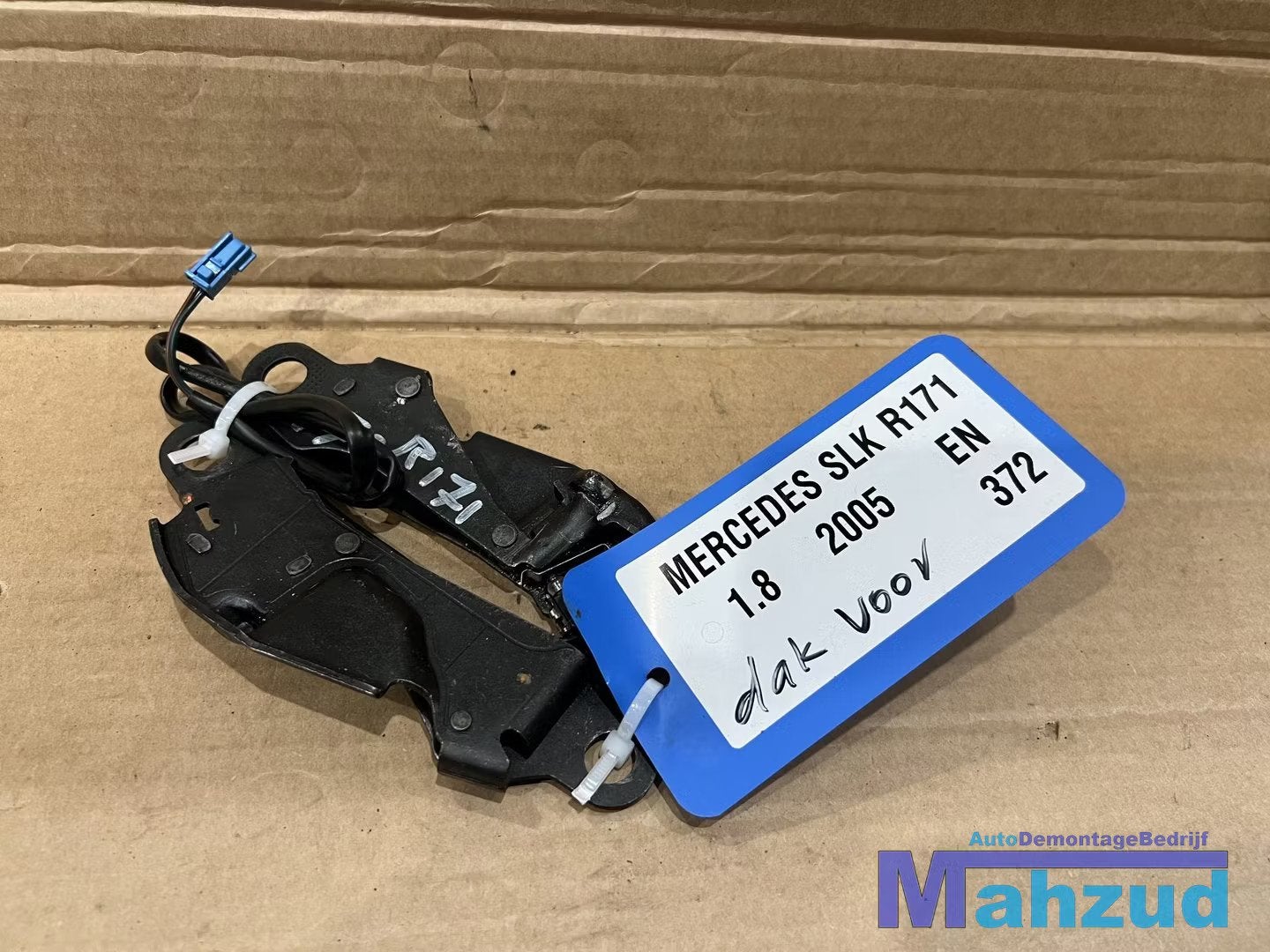 MERCEDES SLK R171 dak vergrendeling 2005-2011, Auto-onderdelen, Gebruikt, Mercedes-Benz AG, Mercedes-Benz, Mercedesstrasse 120
70372  Stuttgart, DE