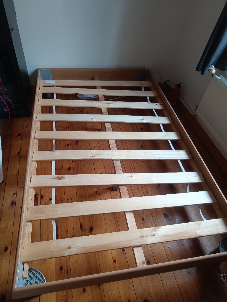 Volledig bed (lattenbodem, kader, matras), Ophalen, Gebruikt, Bruin, Twijfelaar