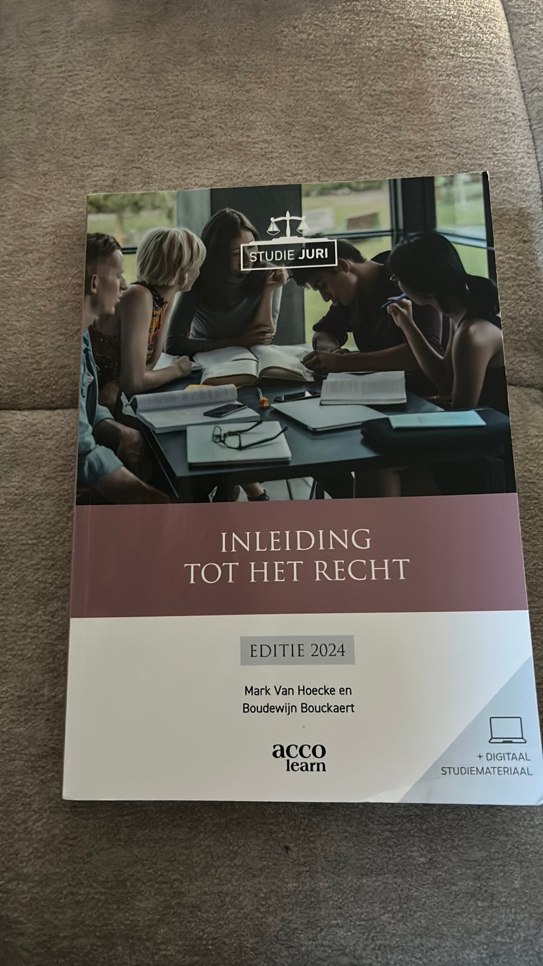 Inleiding tot het recht - Mark Van Hoecke, Ophalen, Hogeschool