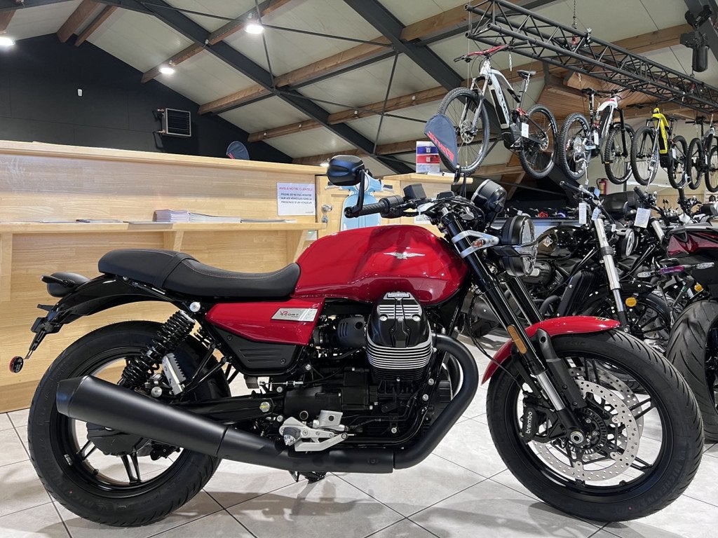 Moto Guzzi V 7 SPORT, Motos, Motos | Moto Guzzi, Entreprise, Autre, plus de 35 kW, Enlèvement