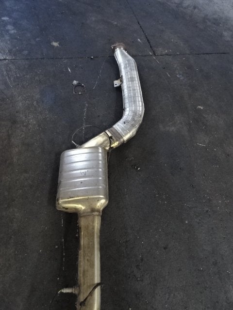 CATALYSEUR BMW 7 serie (G11 / G12) (01-2015/06-2022), Utilisé, BMW, Petuelring 130
80809  München, DE, Bayerische Motoren Werke AG