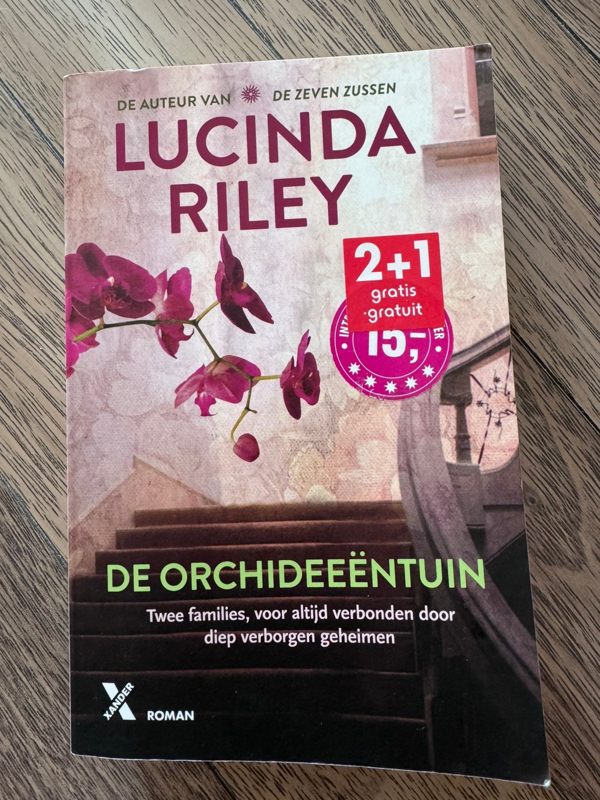 De orchideeëntuin Lucinda Riley, Boeken, Ophalen of Verzenden, Gelezen