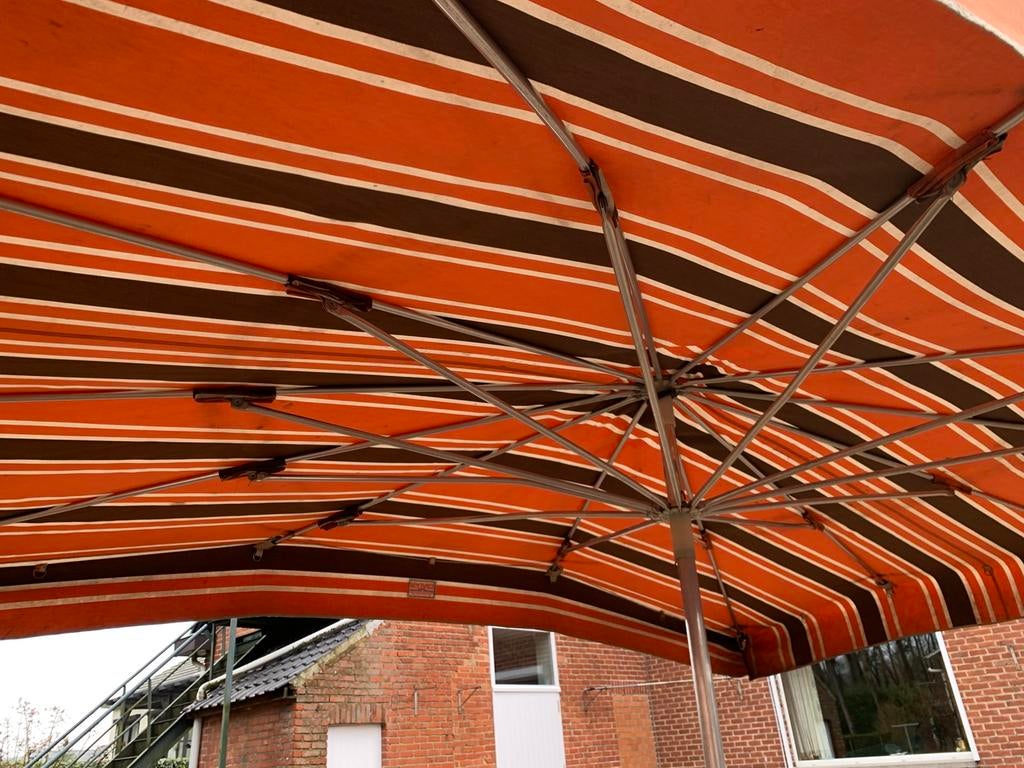 Marktkramers of rommelmarkt paraplu met voet en hoes 3 x2,5, Ophalen, Zo goed als nieuw