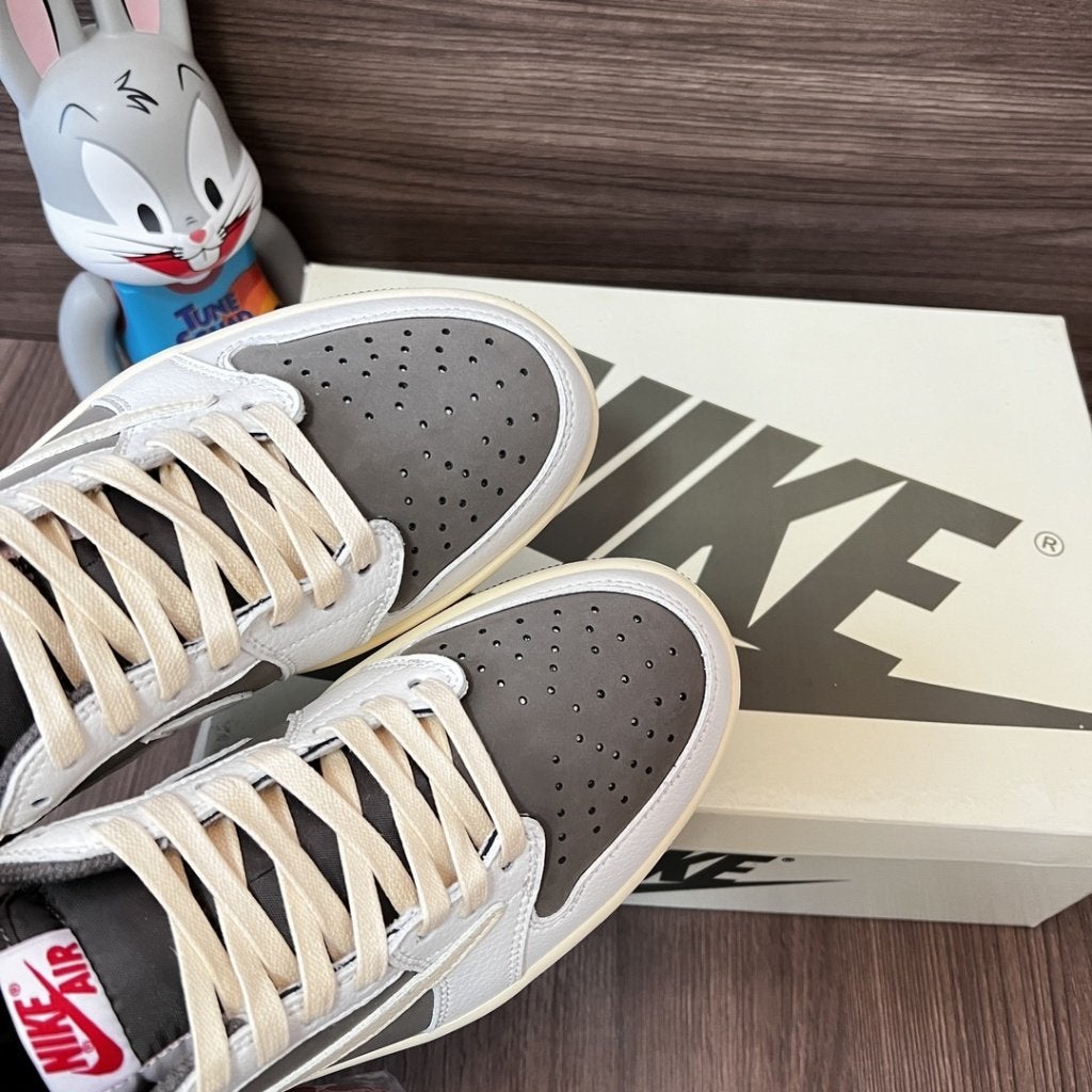 Nike Air Jordan 1 Low Travis Scott Reverse Mocha, Envoi, Neuf, Autres couleurs, Baskets