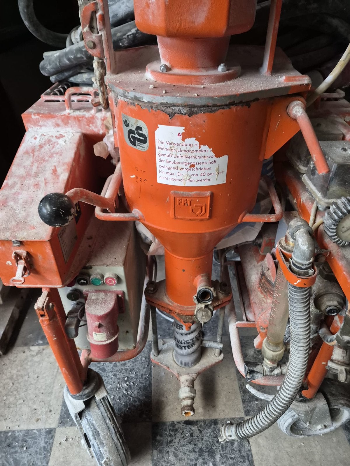Spuitmachine G4 380, Ophalen, Zo goed als nieuw
