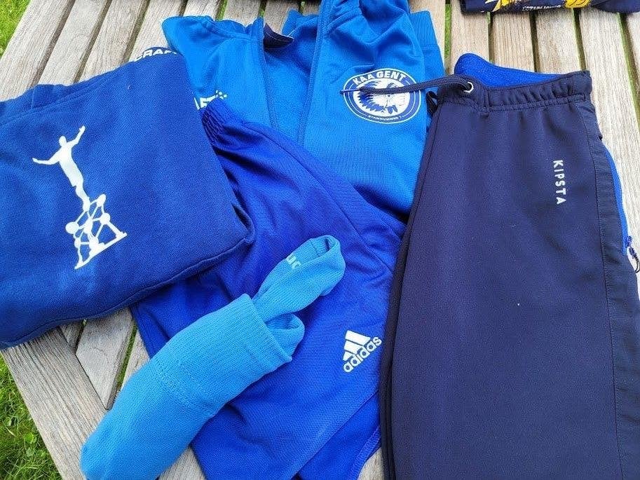 lot sportkledij 11/12jaar aagent, Ophalen of Verzenden, Zo goed als nieuw, Jongen of Meisje, Sport- of Zwemkleding