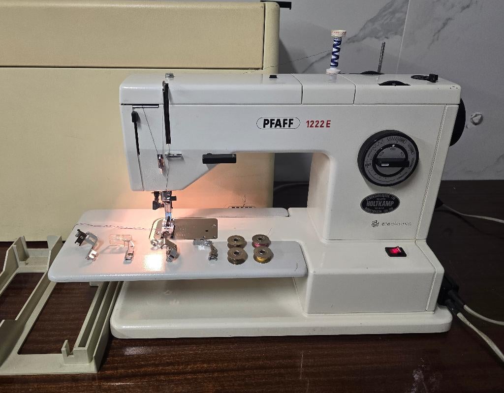 PFAFF 1222e Naaimachine - semi-professioneel, Ophalen of Verzenden, Zo goed als nieuw, Naaimachine, Pfaff