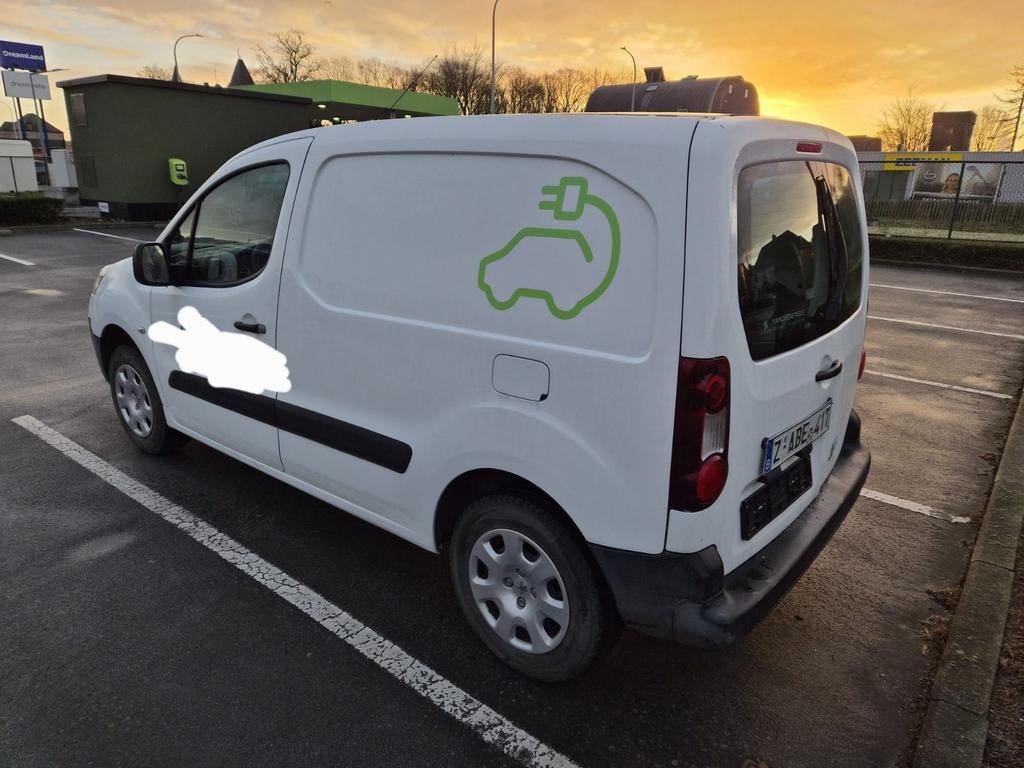 Peugoet Partner 24.371km - 100% elek. (actieradius :180 km ), Auto's, Bestelwagens en Lichte vracht, Elektrische ramen, Te koop