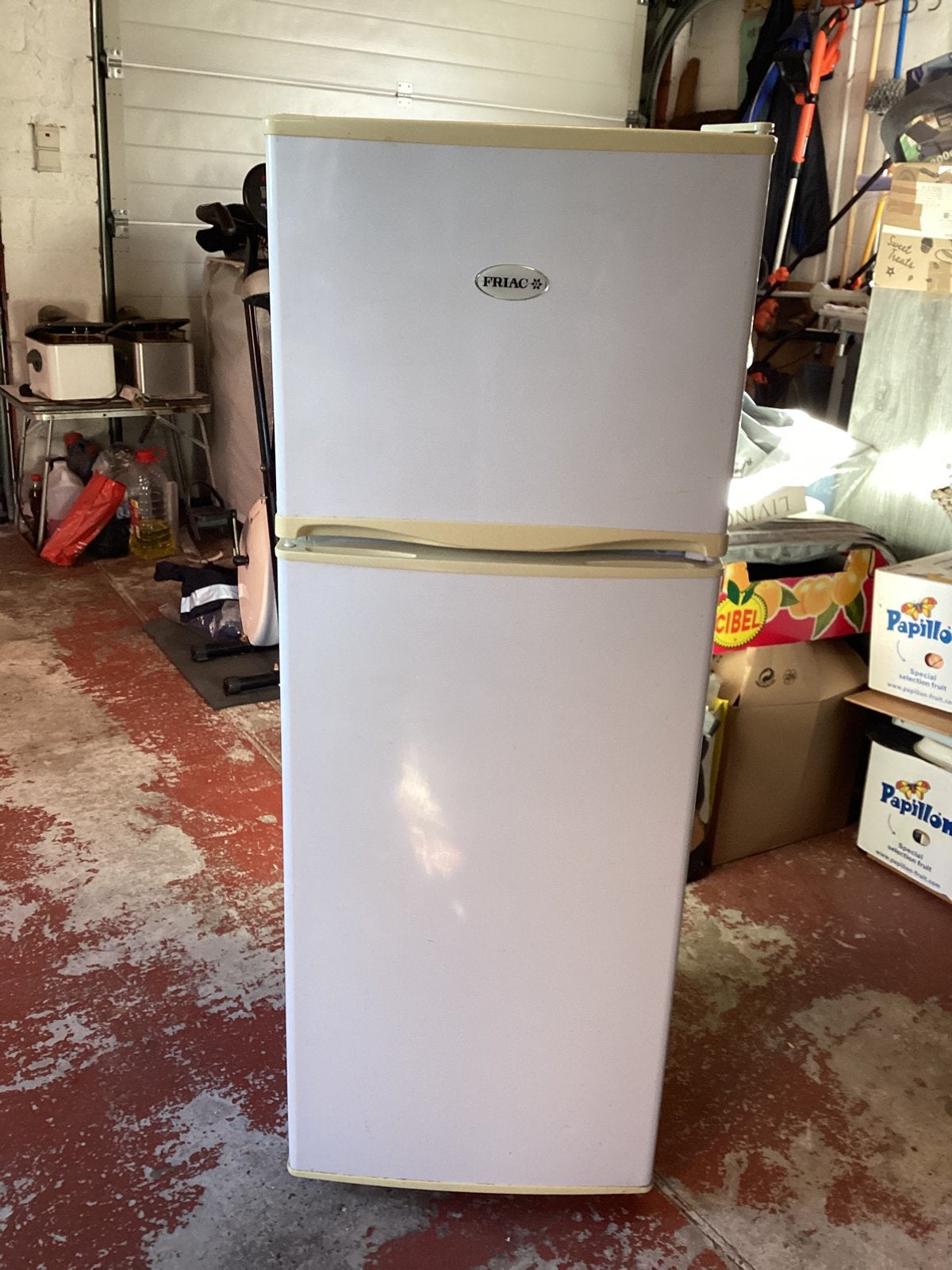Réfrigérateur Friac avec congélateur, 120 à 140 cm, Avec compartiment congélateur, Enlèvement, Utilisé