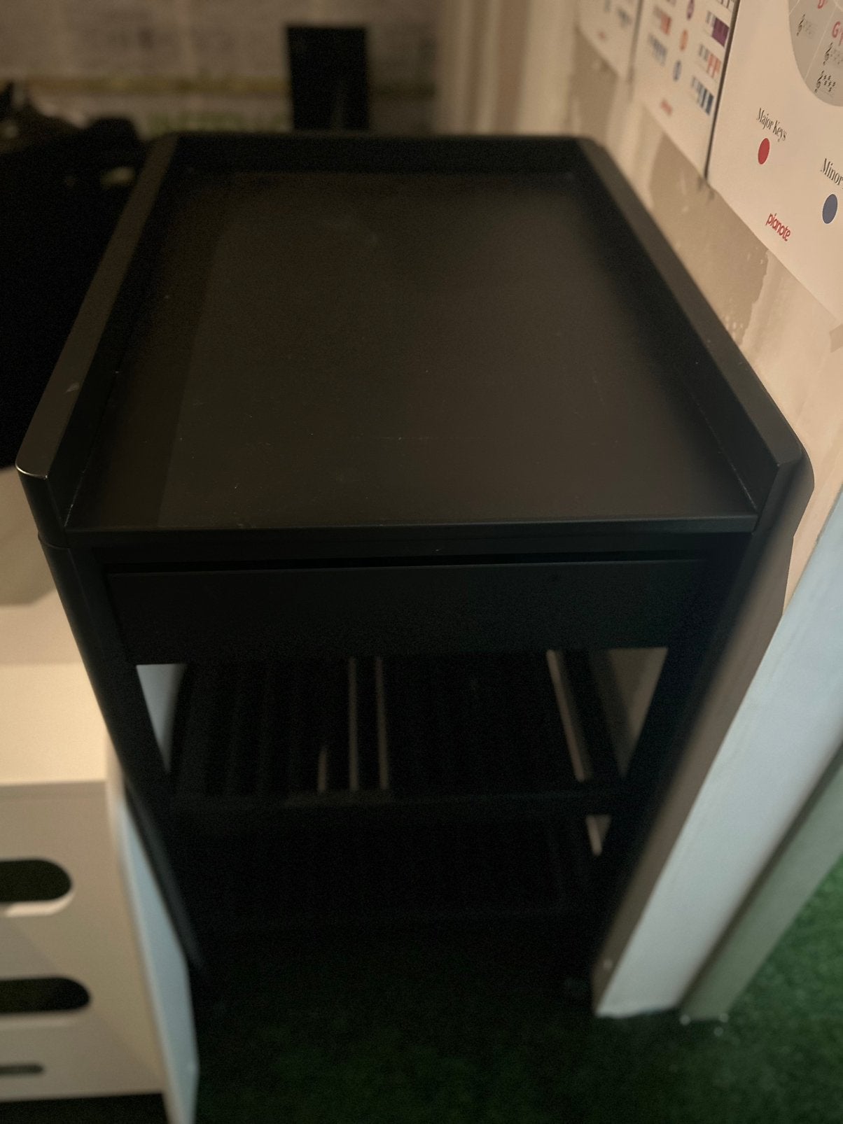 Luiertafel troll met wieltjed, Kinderen en Baby's, Kinderkamer | Commodes en Kasten, Ophalen, Zo goed als nieuw