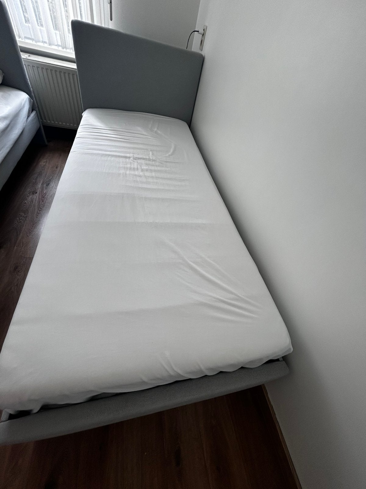 4 lits de couchage disponibles, Enlèvement, Utilisé, Une personne, Gris