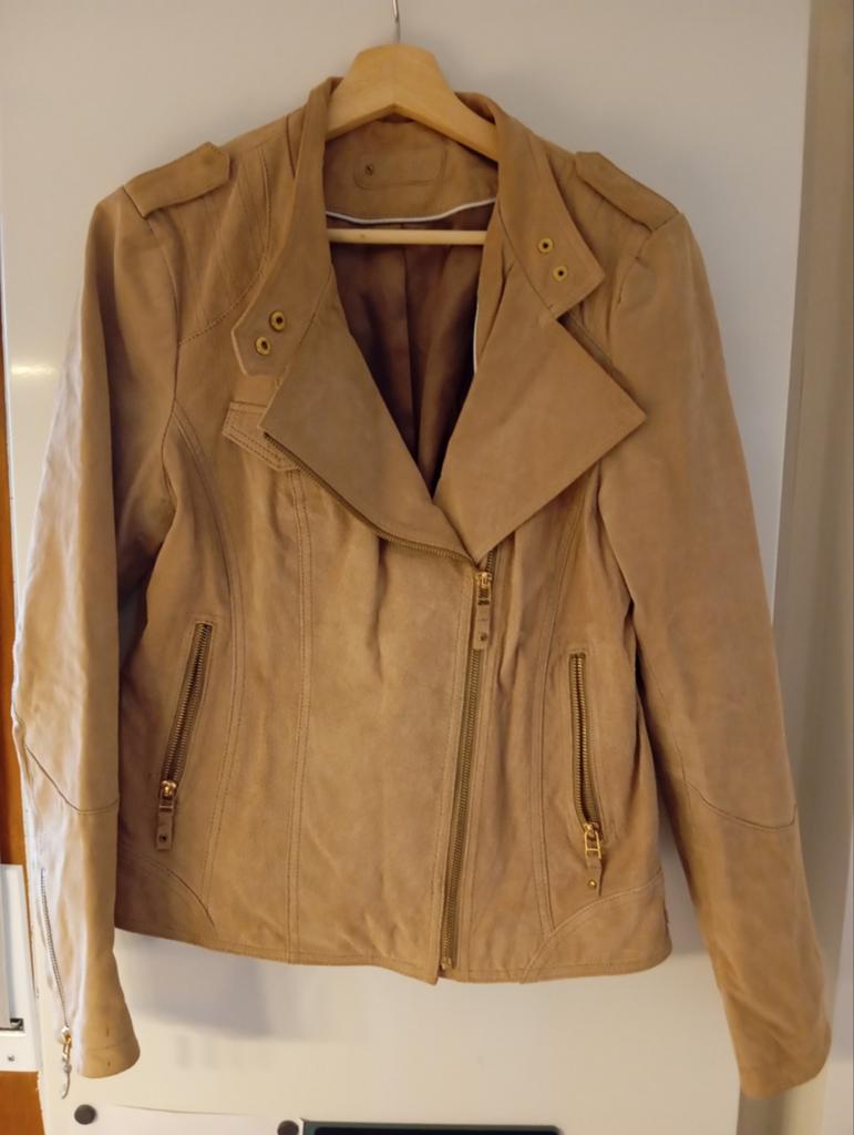 Trendy Yessica dames bikerjack, Kleding | Dames, Jasjes, Kostuums en Pakken, Ophalen, Beige