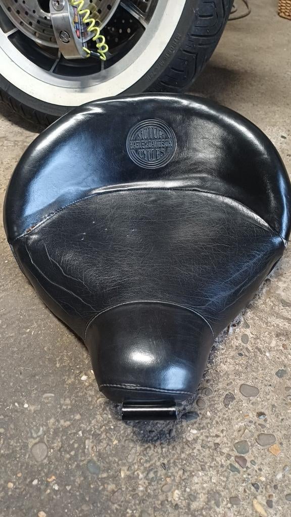 Zadel Roadking classic, Motoren, Ophalen