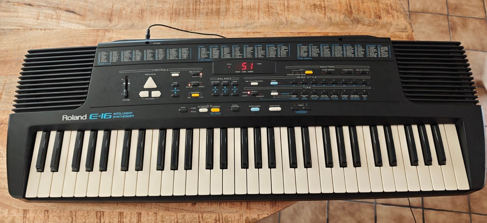 Roland E-16, Muziek en Instrumenten, Keyboards, Ophalen
