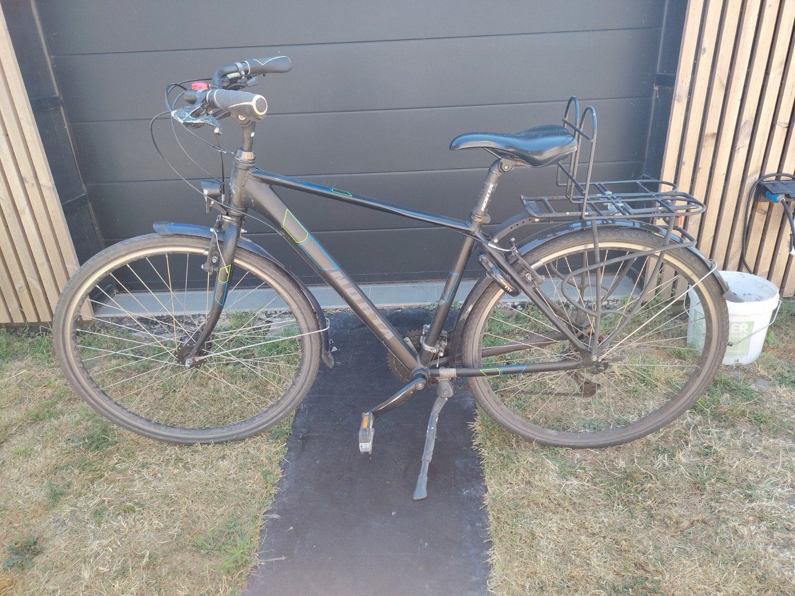 jongensfiets zwart - 5 jaar oud - merk Norta 
Nette Norta, Ophalen