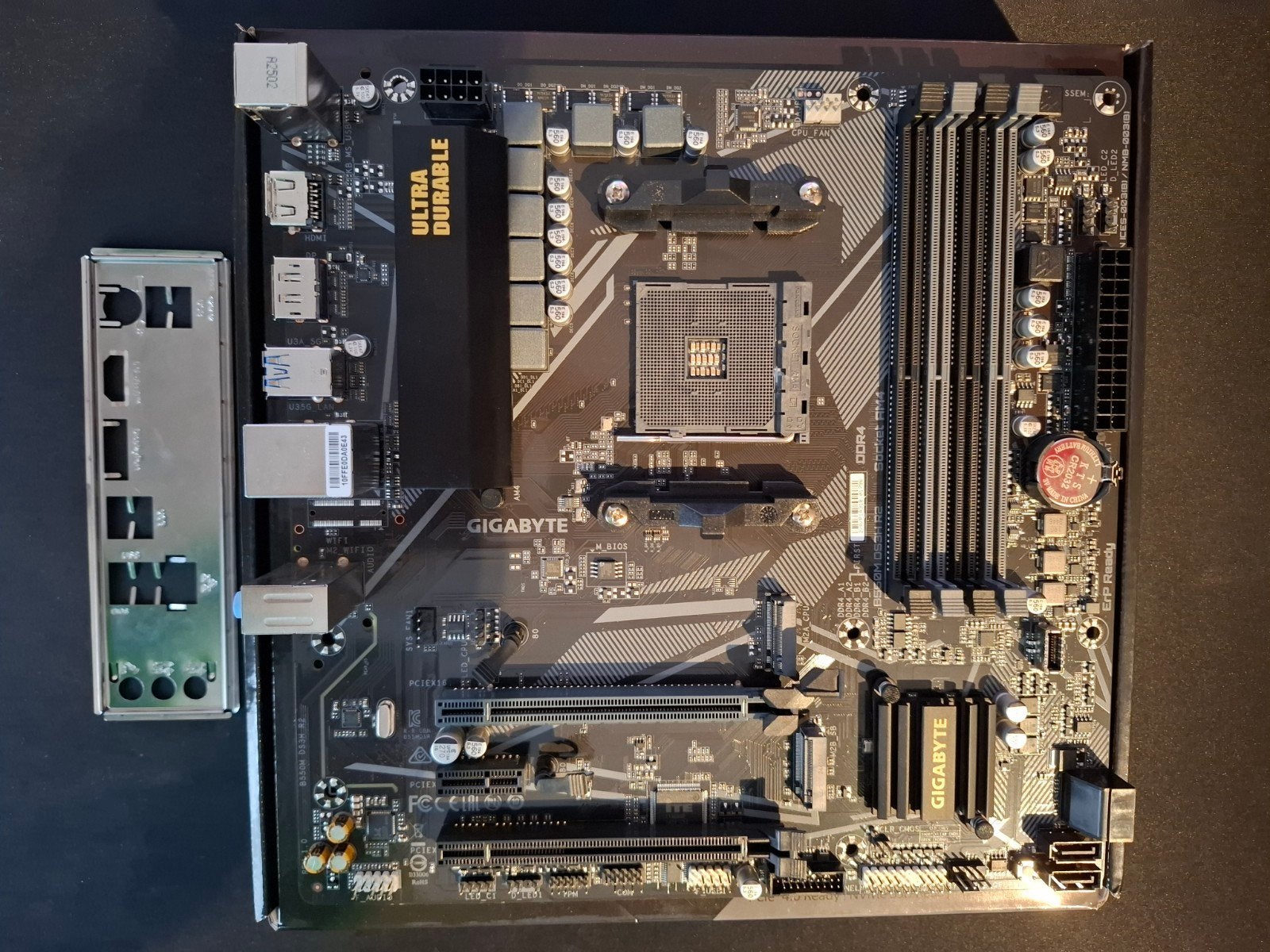 Carte mère B550M DS3h R2 AM4, Informatique & Logiciels, DDR4, Comme neuf, Enlèvement, Socket AM4