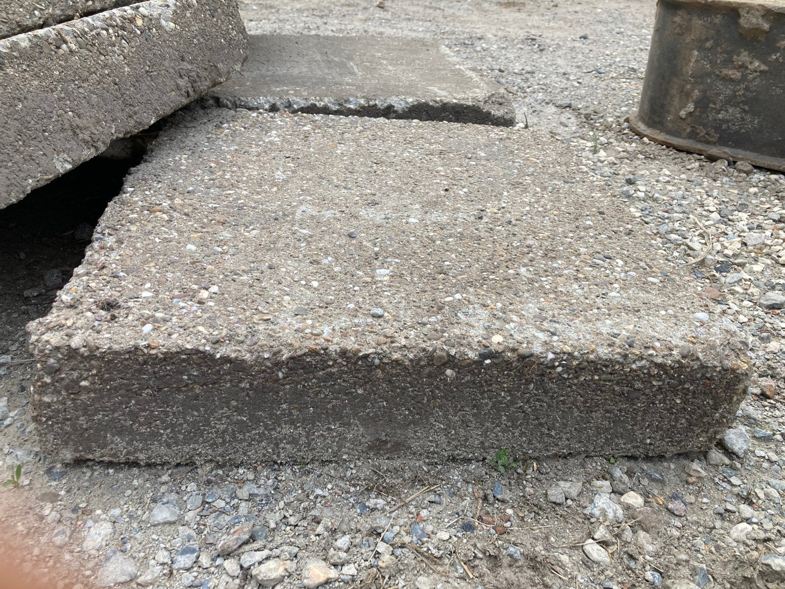 Betonnen dals/tegels, Ophalen, Gebruikt