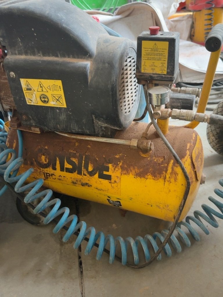 Waterpompen, IRONSIDE compressor en ESAB lasapparaat, Ophalen