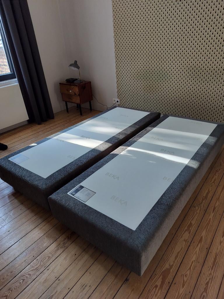 2 sommiers boxspring 80x200 pour lit 160x200 Beka, Maison & Meubles, Tissu gris foncé, Gris, Comme neuf, Enlèvement