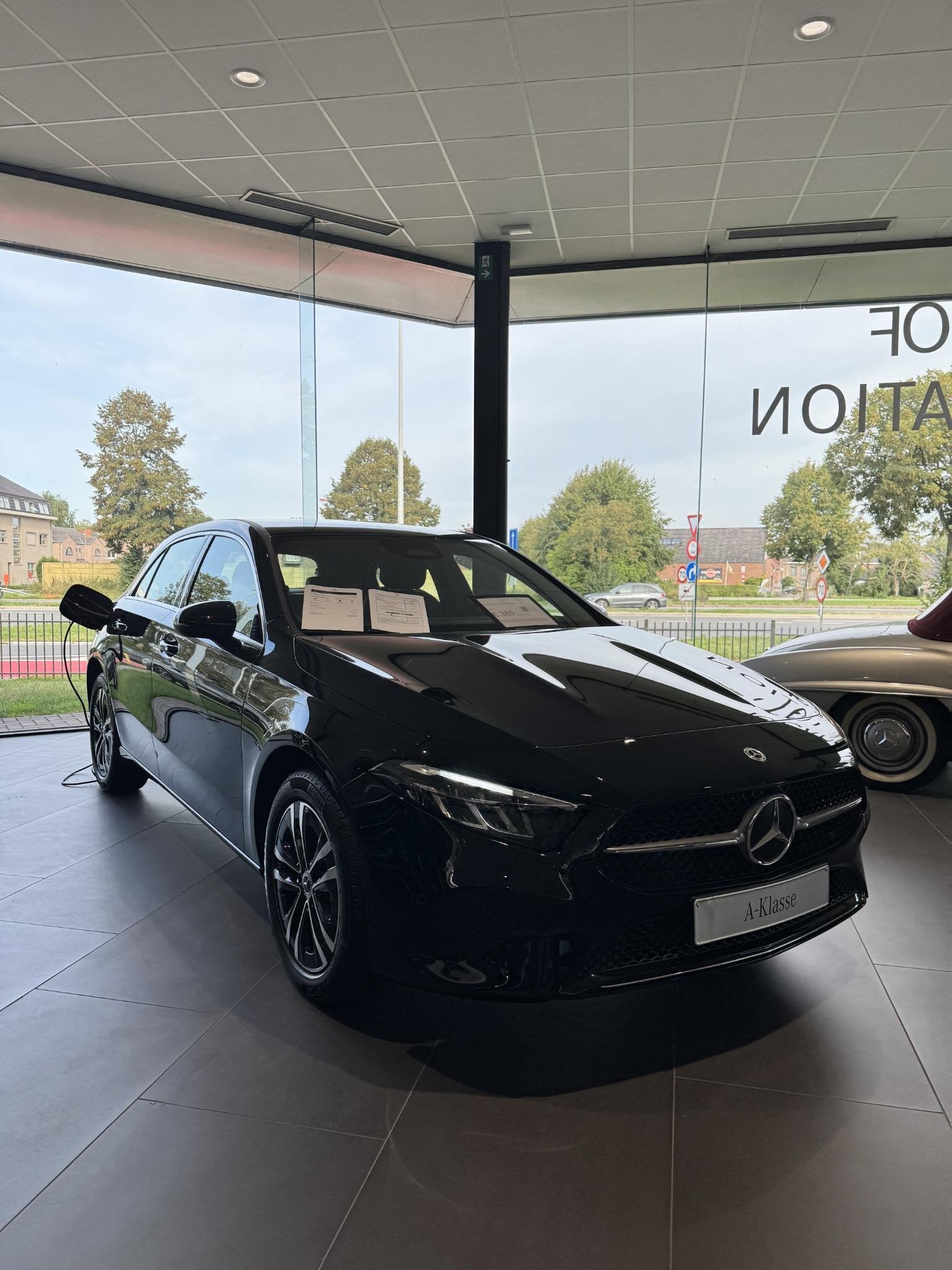 Mercedes-Benz A-Klasse A 250 e Business Line DOS 8211, Auto's, Stof, Zwart, 16 kWh, Zwart