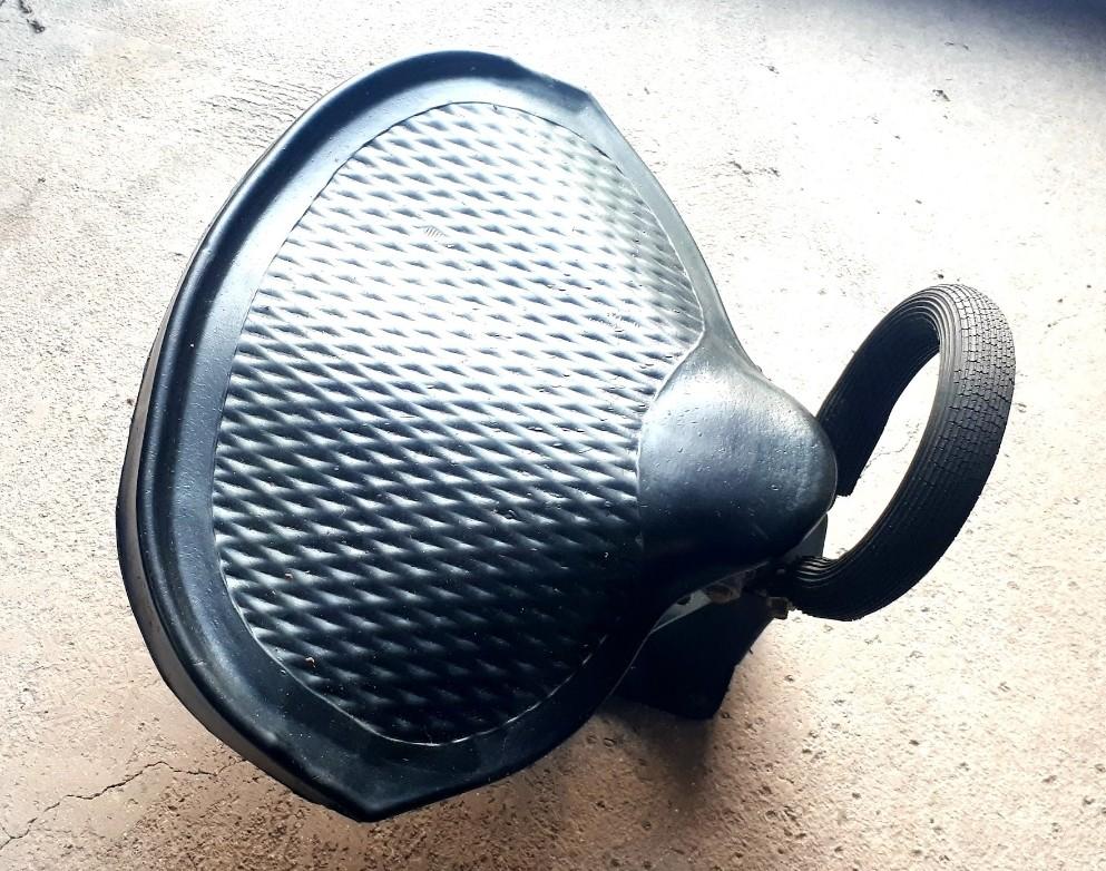 Voor- en achterstoelen voor Dnepr K750 Ural, Motoren