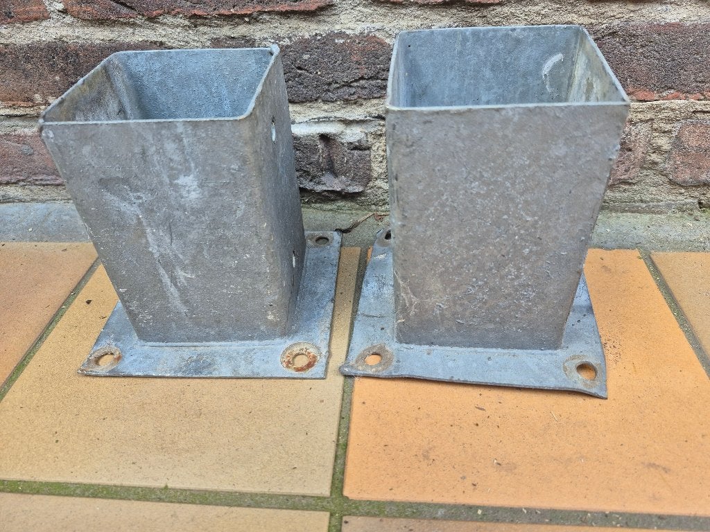paalhouder 9x9, Doe-het-zelf en Bouw, Ophalen, Zo goed als nieuw
