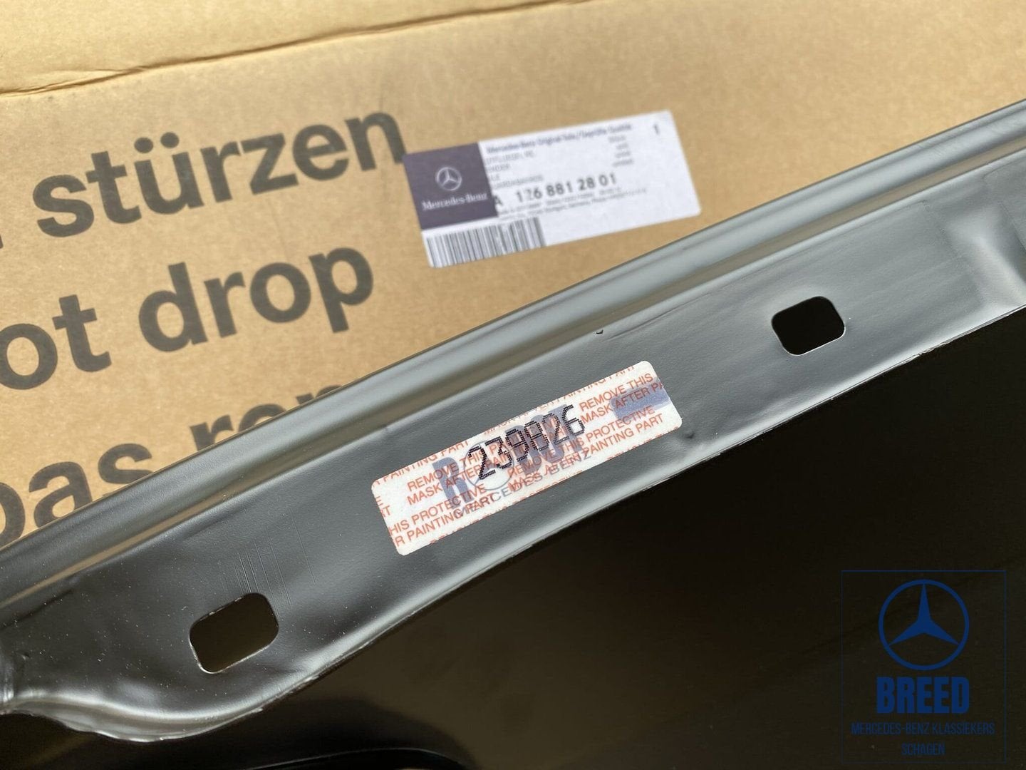 NOS voorscherm / spatbord rechts voor Mercedes-Benz W126, Ophalen, -, Nieuw, Spatbord