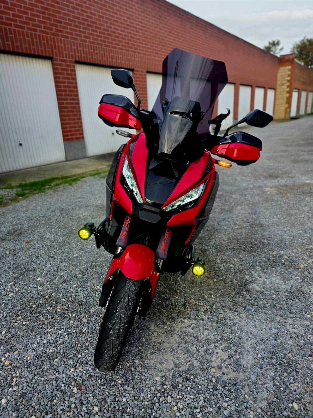 xadv 750, Bedrijf