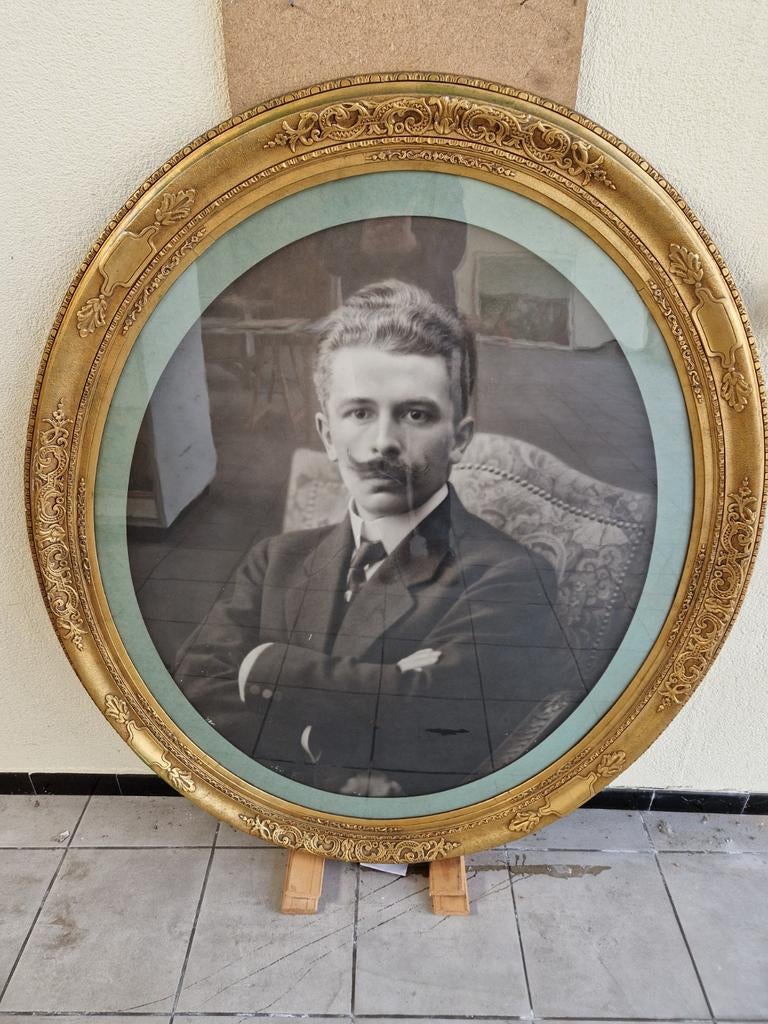 Zeer mooie ovale houten  kader met originele foto, Antiek en Kunst, Antiek | Meubels | Kasten, Ophalen