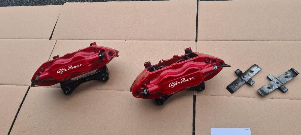 Etriers brembo Alfa Romeo pour Alfa 147 et 156 GTA, Auto-onderdelen, Ophalen of Verzenden, Gebruikt, Alfa Romeo