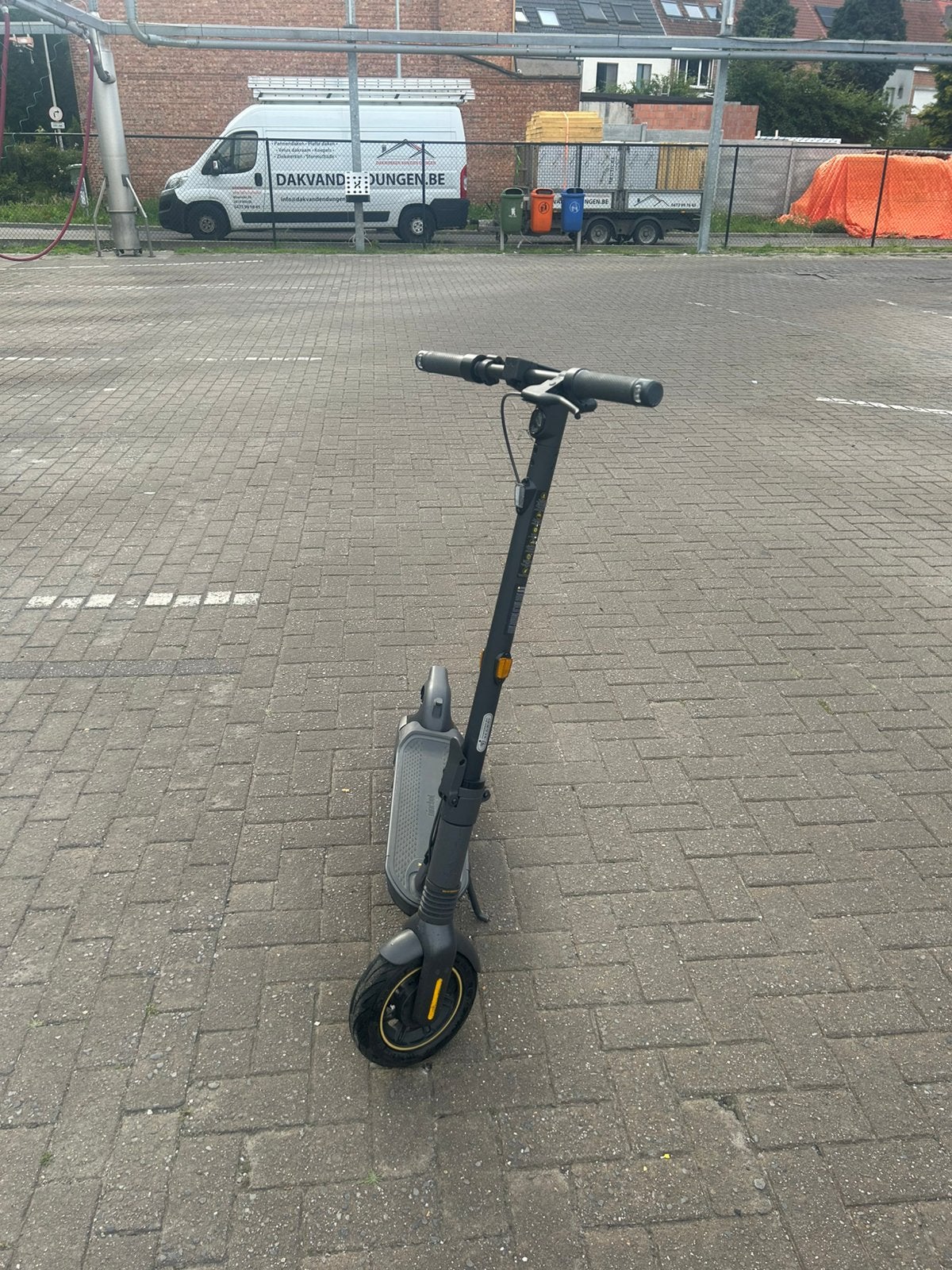 Ninebot g2 max, Vélos & Vélomoteurs, Trottinettes, Enlèvement