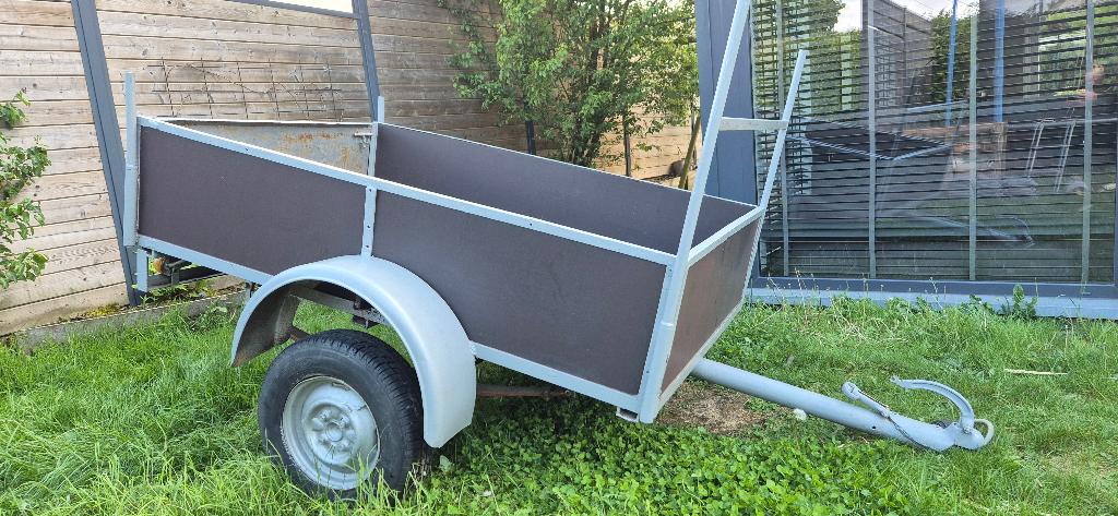 Opknap aanhangwagen, Enlèvement, Utilisé