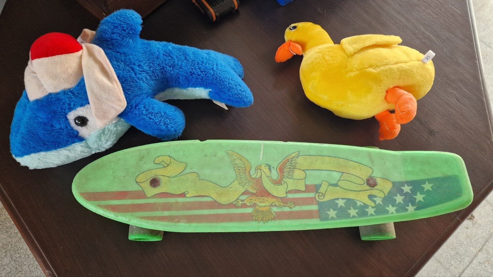 Skateboard et animaux en peluche, Enlèvement