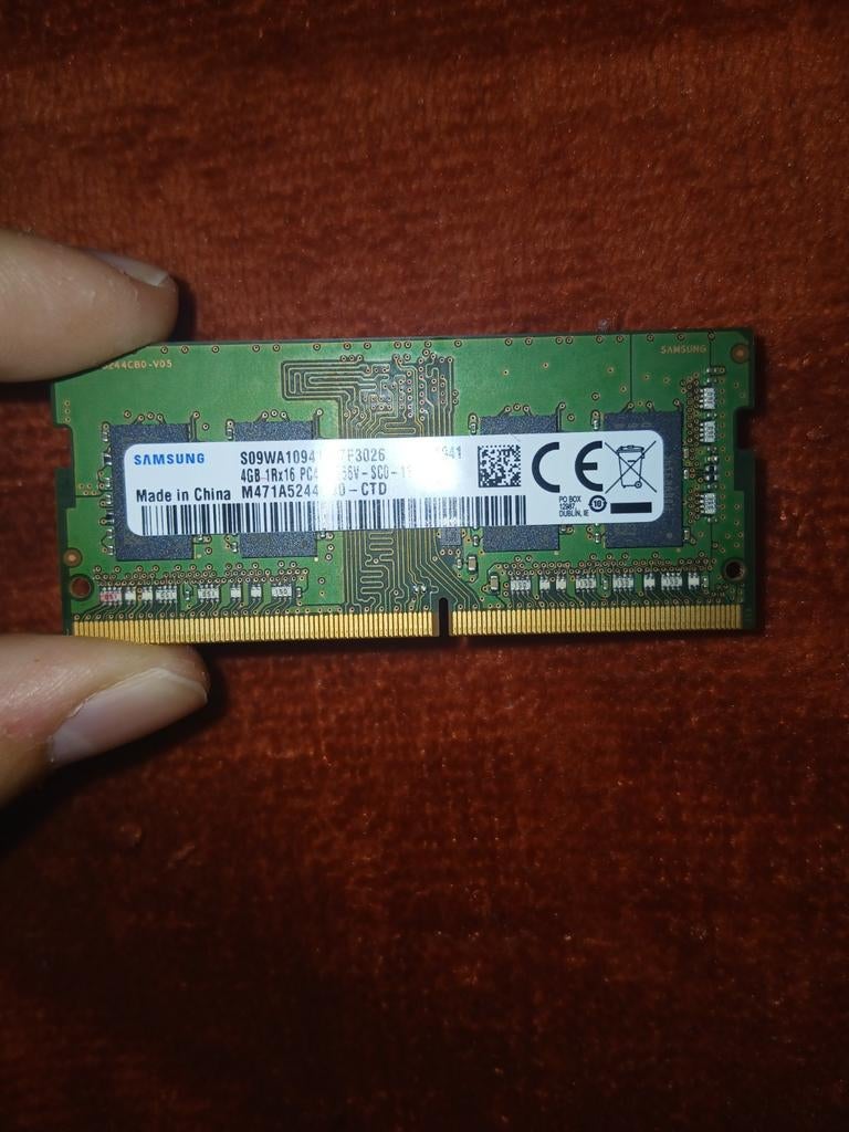 Barrette de ram Samsung, Informatique & Logiciels, DDR4, Comme neuf, Enlèvement, 4 GB