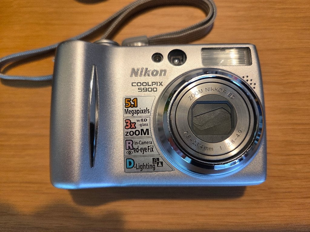 Nikon Coolpix 5900 – in prima staat, Audio, Tv en Foto, Fotocamera's Digitaal, Ingebouwde flitser, Ophalen of Verzenden, Compactcamera