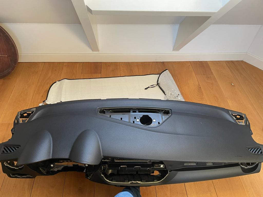 Tableau de bord Alfa Stelvio  Idéal la conversion en cuir, Autos : Pièces & Accessoires, Enlèvement, Utilisé, Alfa Romeo